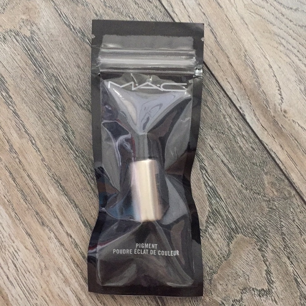 MAC pigment in Paltinum